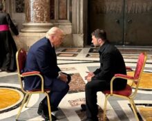 El presidente de Estados Unidos, Donald Trump, y al presidente de Ucrania, Volodymyr Zelensky